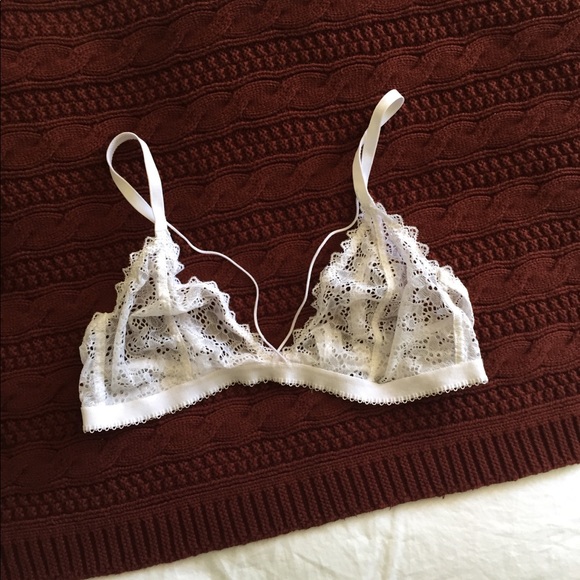 GAP Other - LIKE NEW Lace Strappy Bralette
